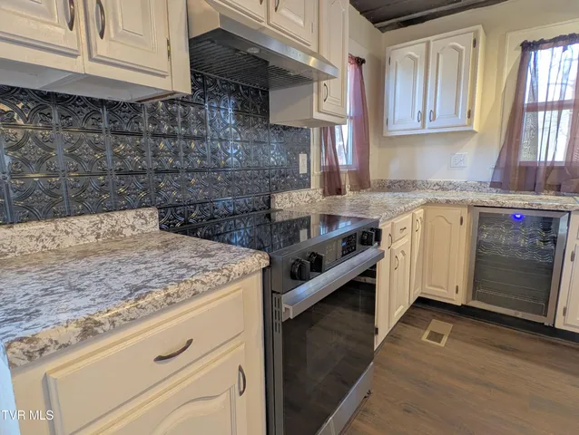 $184,900 | 1749 US Highway 23 South, Weber City, VA 24290