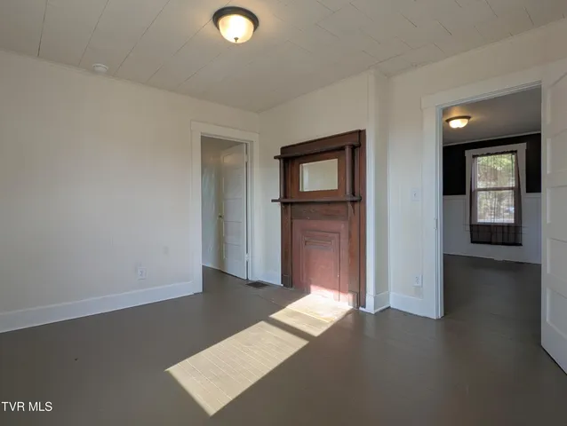 $184,900 | 1749 US Highway 23 South, Weber City, VA 24290