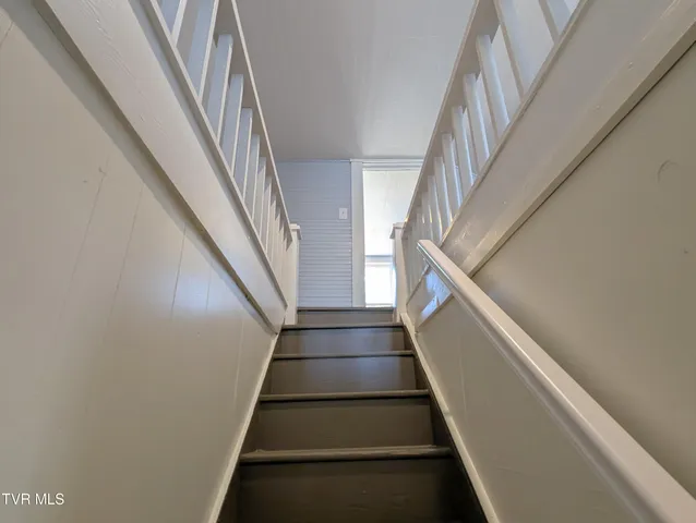 $184,900 | 1749 US Highway 23 South, Weber City, VA 24290