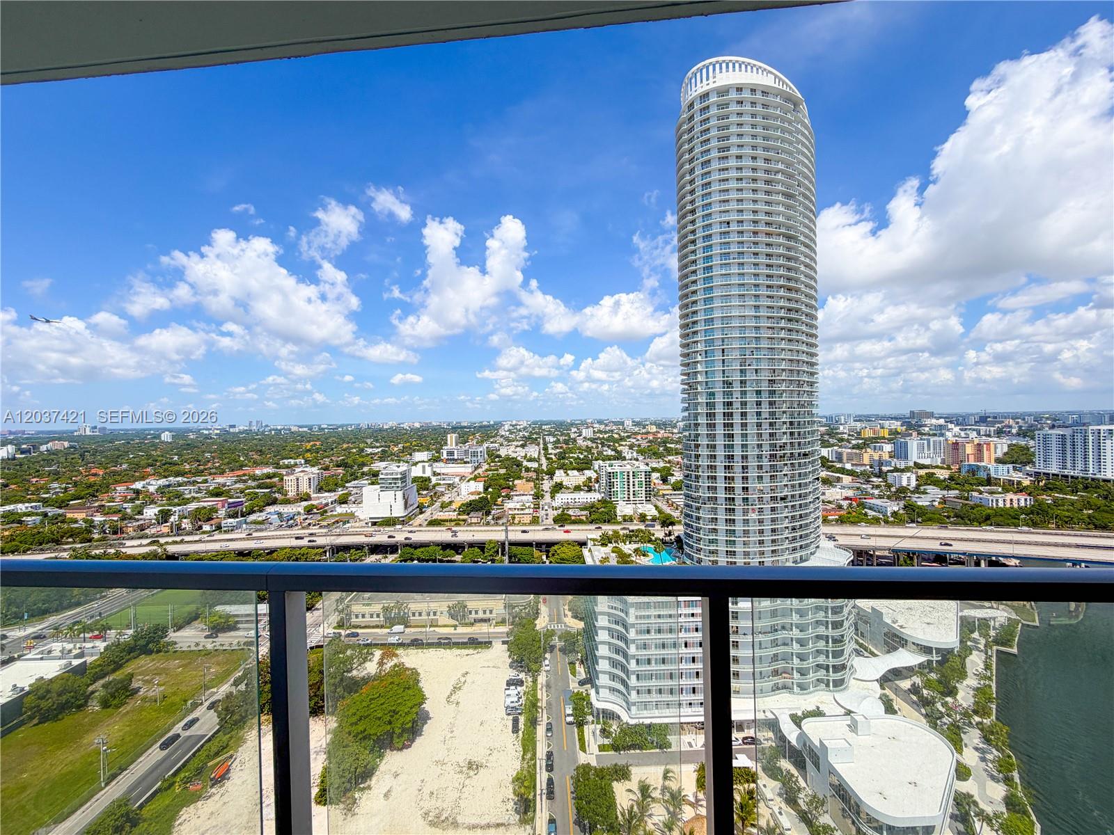 185 Southwest 7th Street, Unit 2900 Miami, FL 33130 - Photo 23 of 37