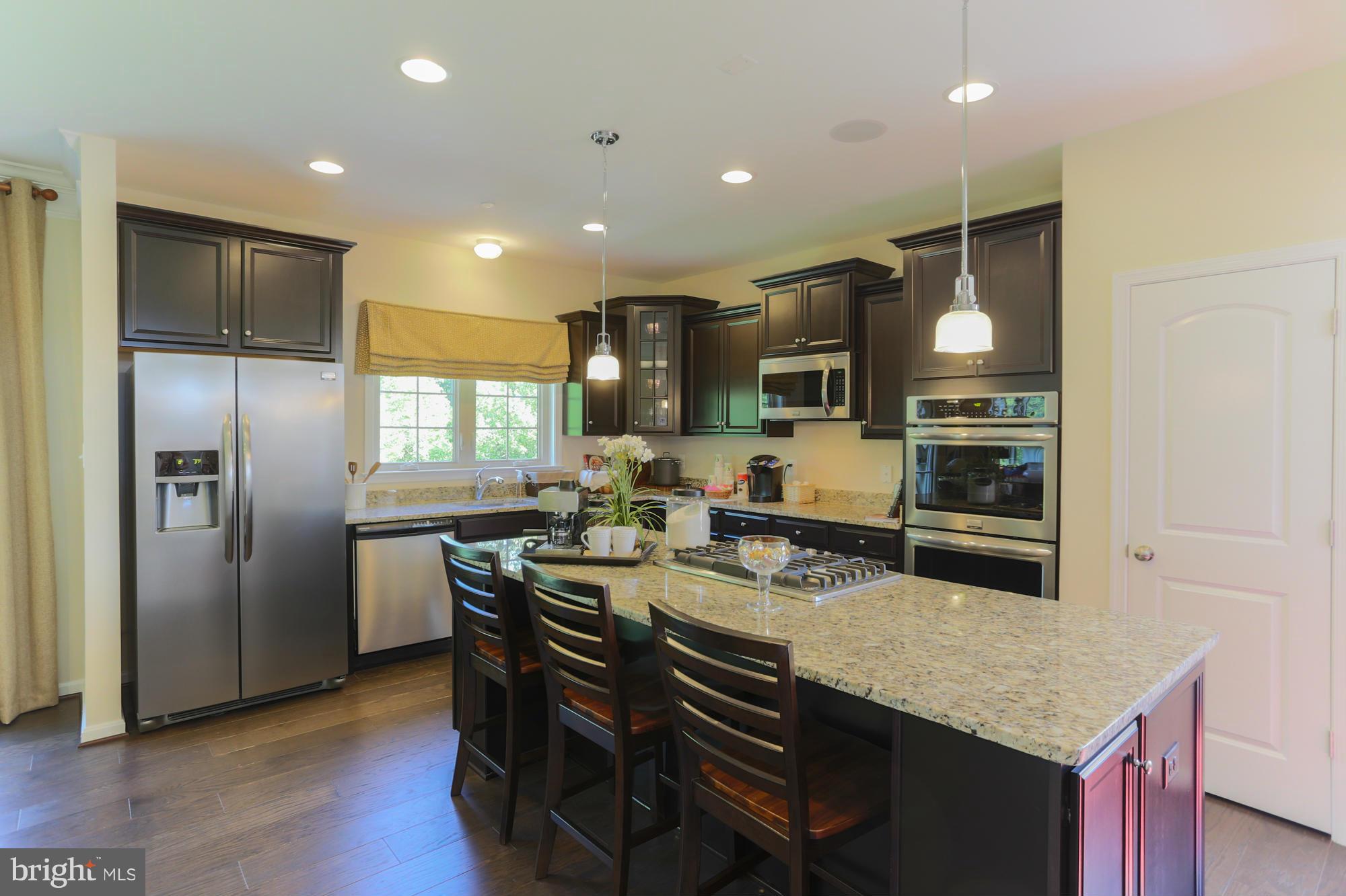 Kitchen (model photos)