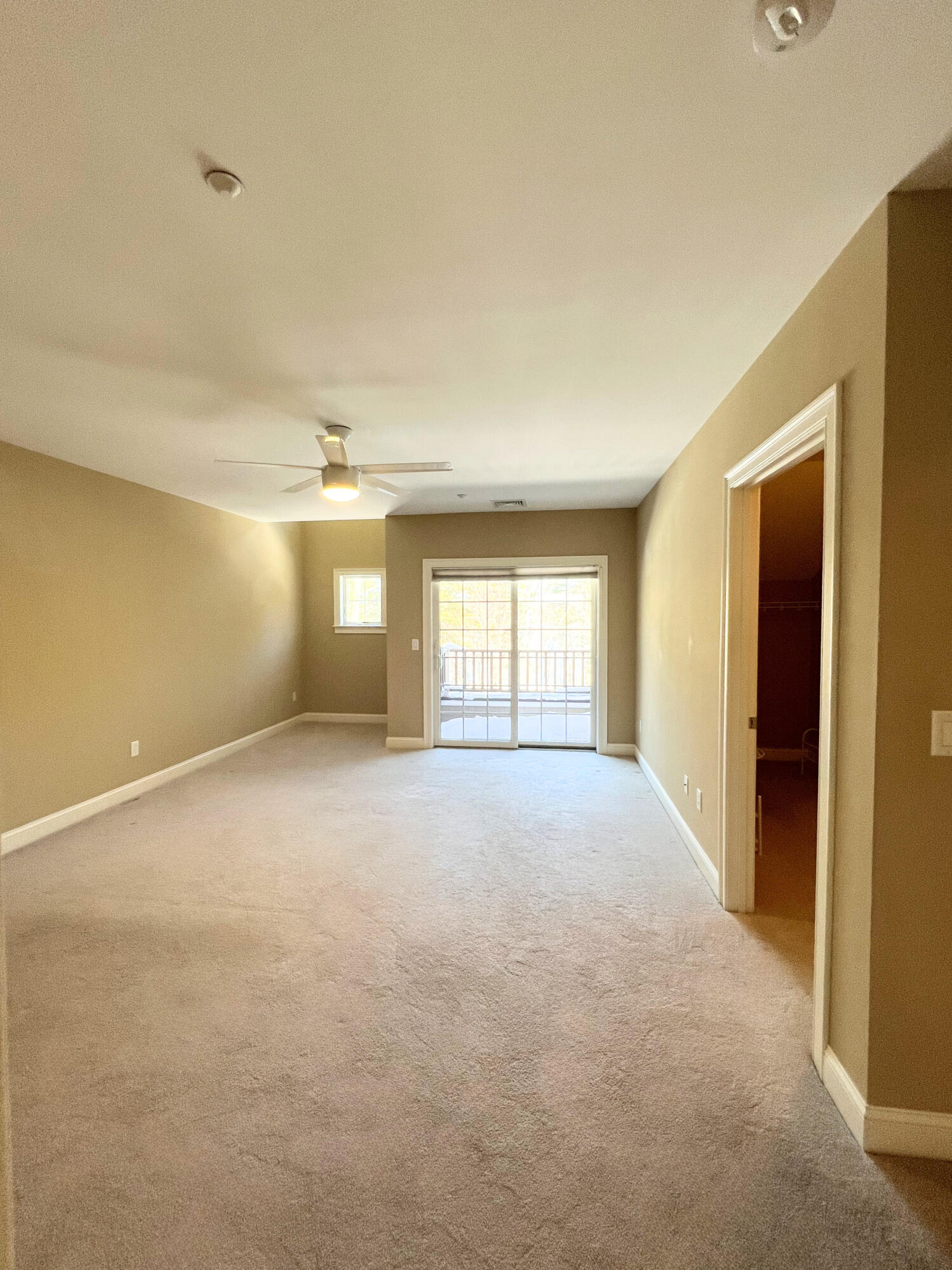 100 Shepard's Cove Road, Unit H305 Kittery, ME 03904 - Photo 20 of 32 Condo20