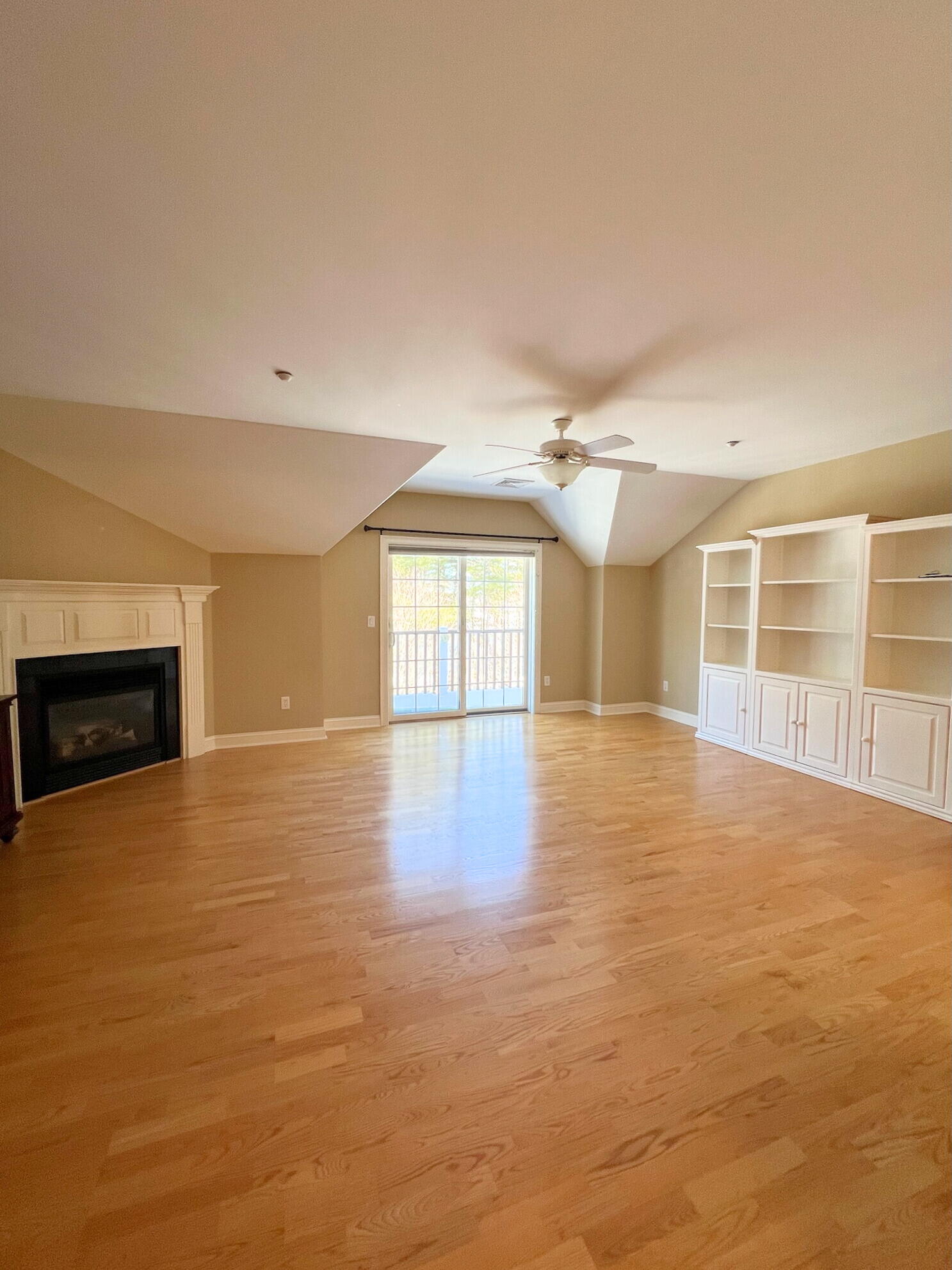 100 Shepard's Cove Road, Unit H305 Kittery, ME 03904 - Photo 6 of 32 Condo6