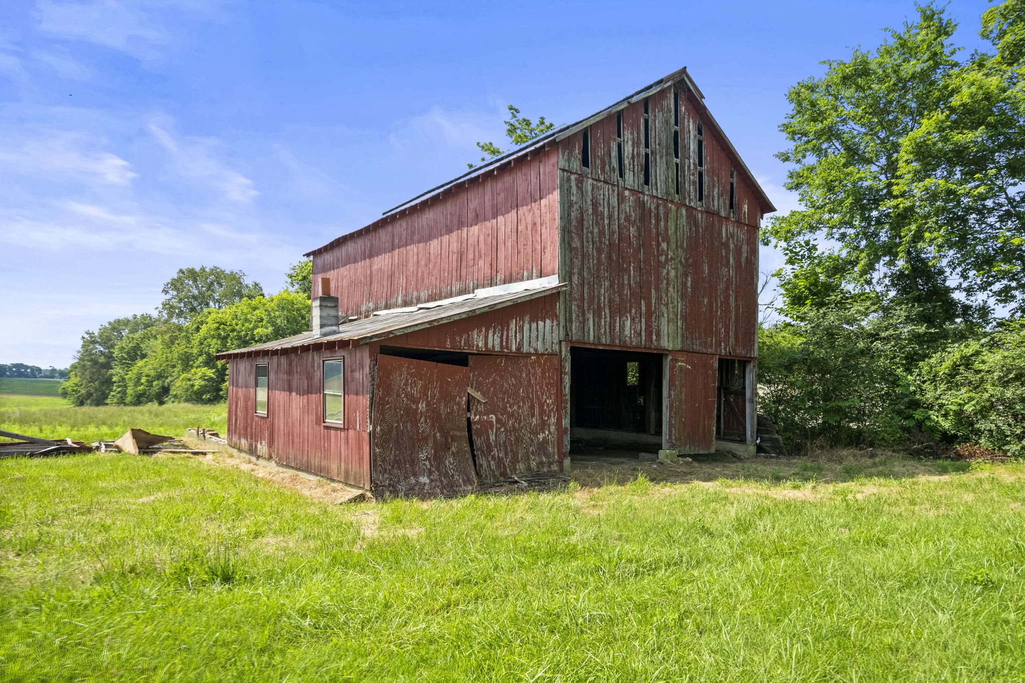 4635 Hwy 431 N Springfield Tn 37172 North Springfield, TN 37172 - Photo 13 of 30 a view of backyard with potted plants and wooden fence