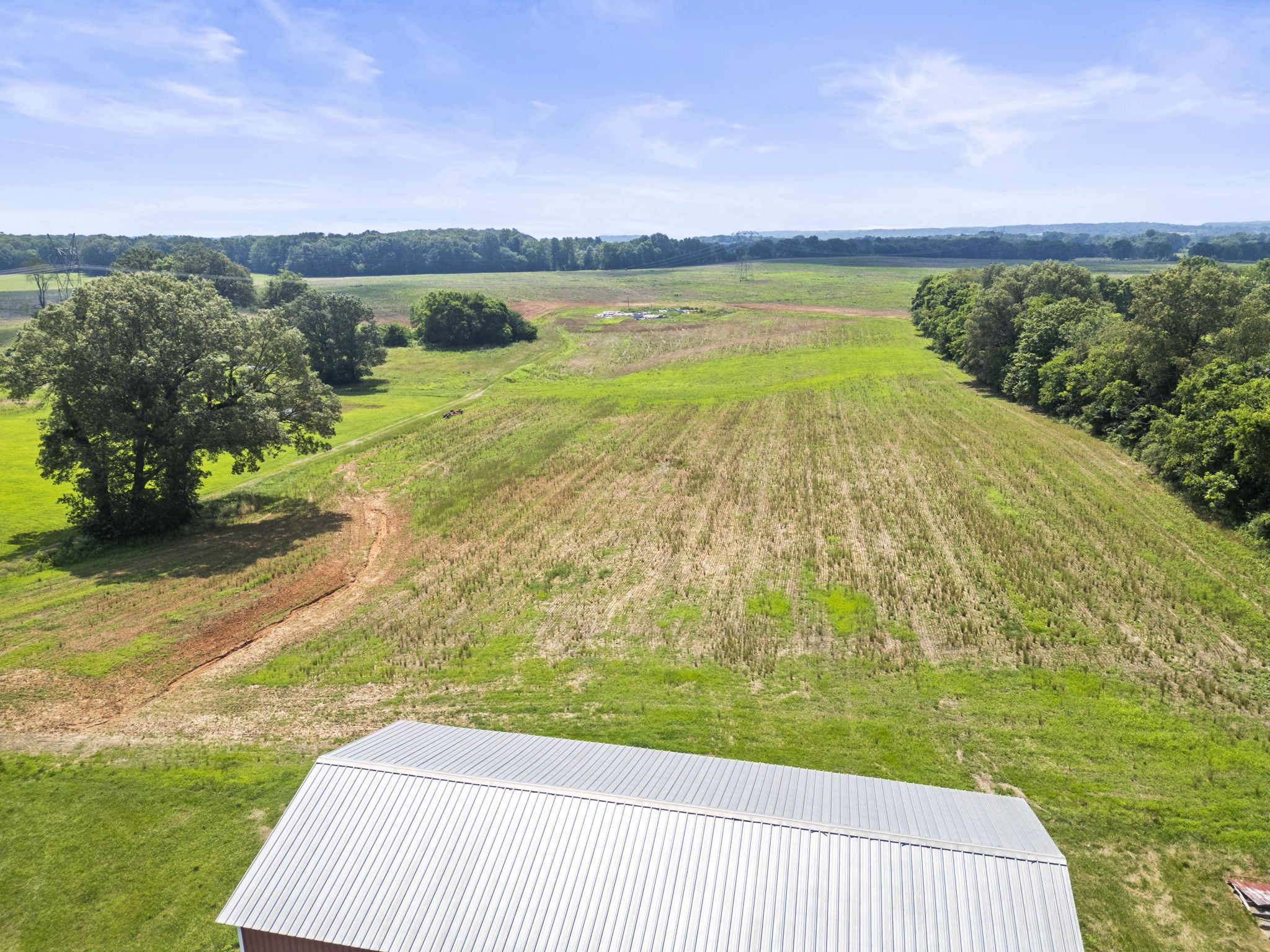 4635 Hwy 431 N Springfield Tn 37172 North Springfield, TN 37172 - Photo 19 of 30 a view of lake with beach