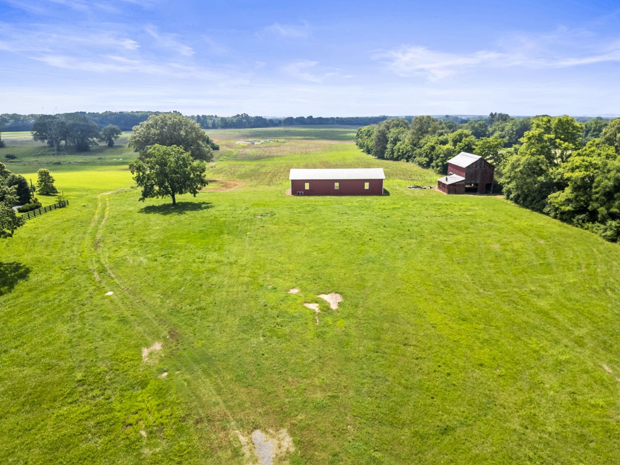 4635 Hwy 431 N Springfield Tn 37172 North Springfield, TN 37172 - Photo 4 of 30 a view of a lake with a beach