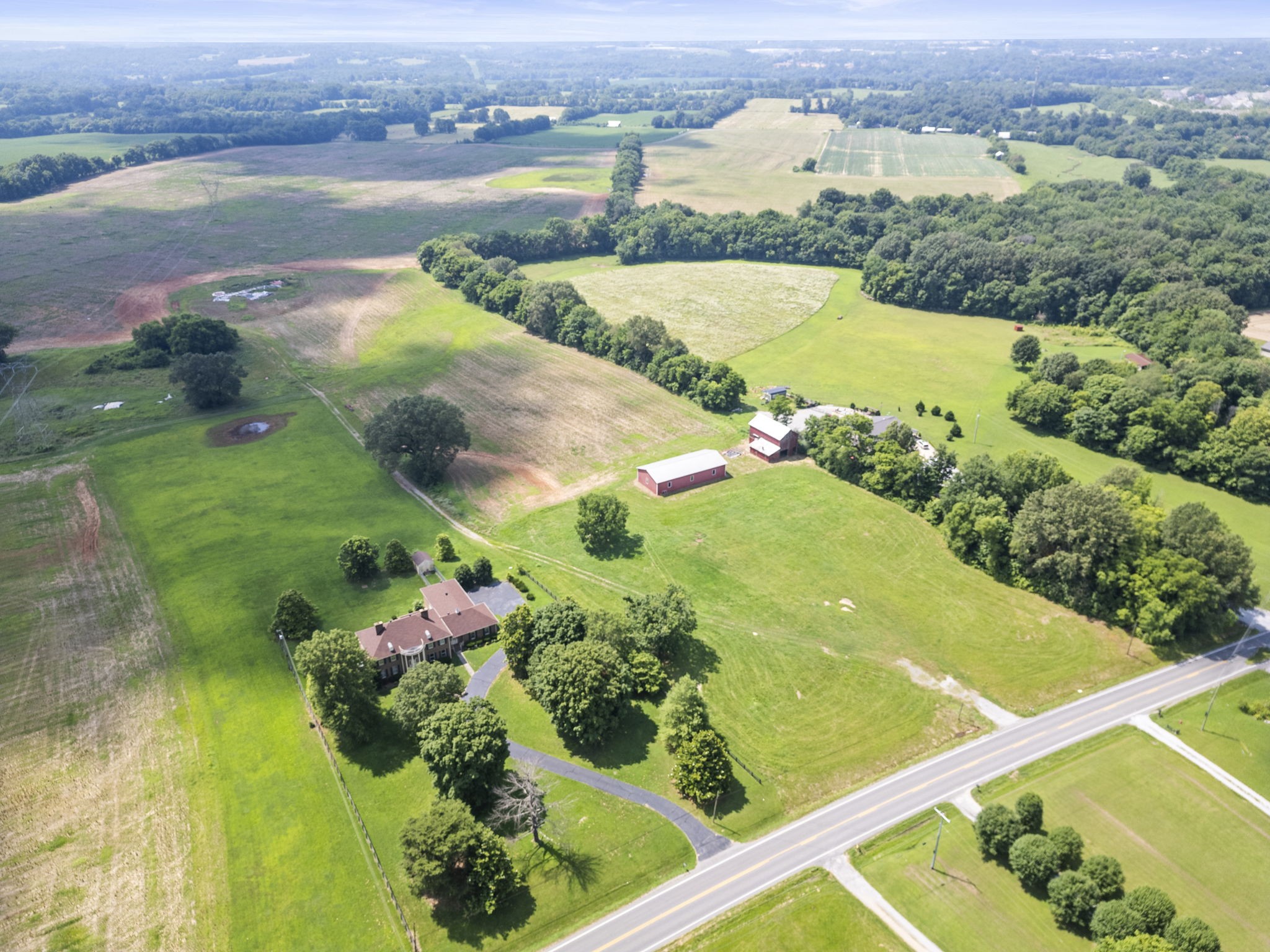 4635 Hwy 431 N Springfield Tn 37172 North Springfield, TN 37172 - Photo 5 of 30 an aerial view of lake residential house with swimming pool and green space
