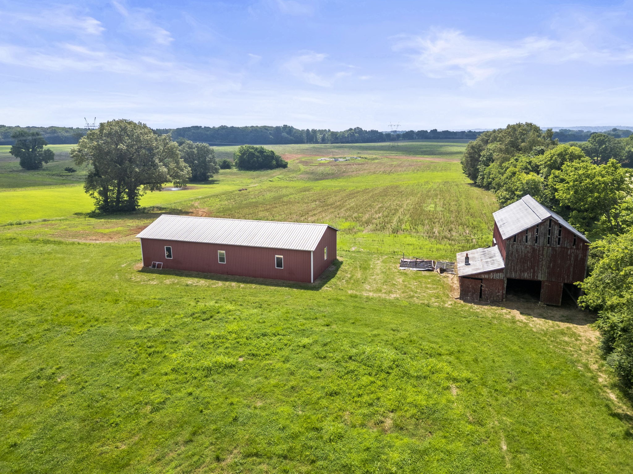 4635 Hwy 431 N Springfield Tn 37172 North Springfield, TN 37172 - Photo 10 of 30 a yard with pier lake view and houses in the back