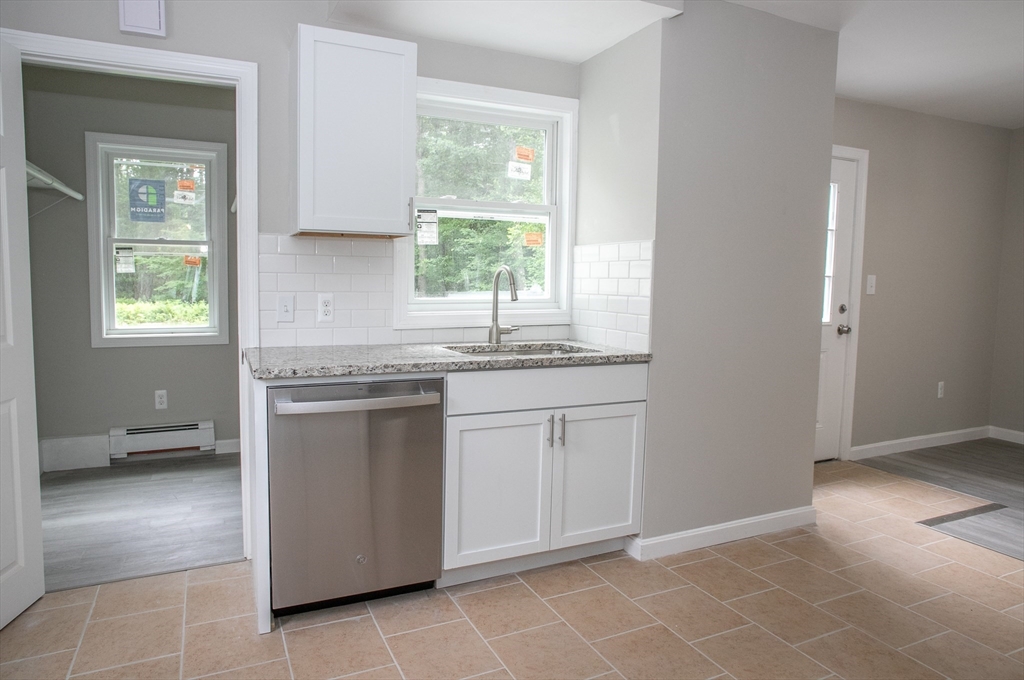178 State Road West Westminster, MA 01473 - Photo 10 of 42 Gallery Image 10