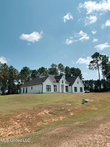 $489,000 | 10 Switch Drive, Carriere, MS 39426