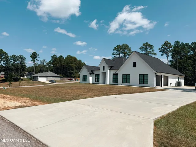 $489,000 | 10 Switch Drive, Carriere, MS 39426