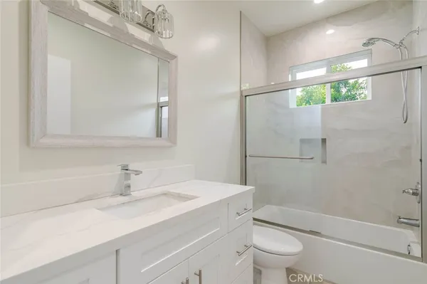 $4,200 | 9035 Rathburn Avenue, Unit 1/2, Northridge, CA 91325