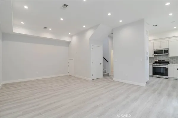 $4,200 | 9035 Rathburn Avenue, Unit 1/2, Northridge, CA 91325