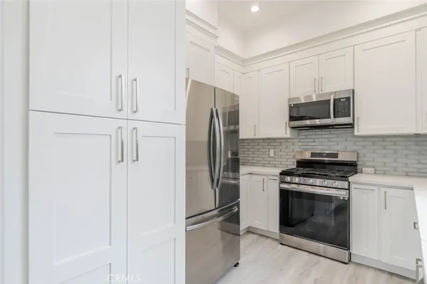 $4,200 | 9035 Rathburn Avenue, Unit 1/2, Northridge, CA 91325