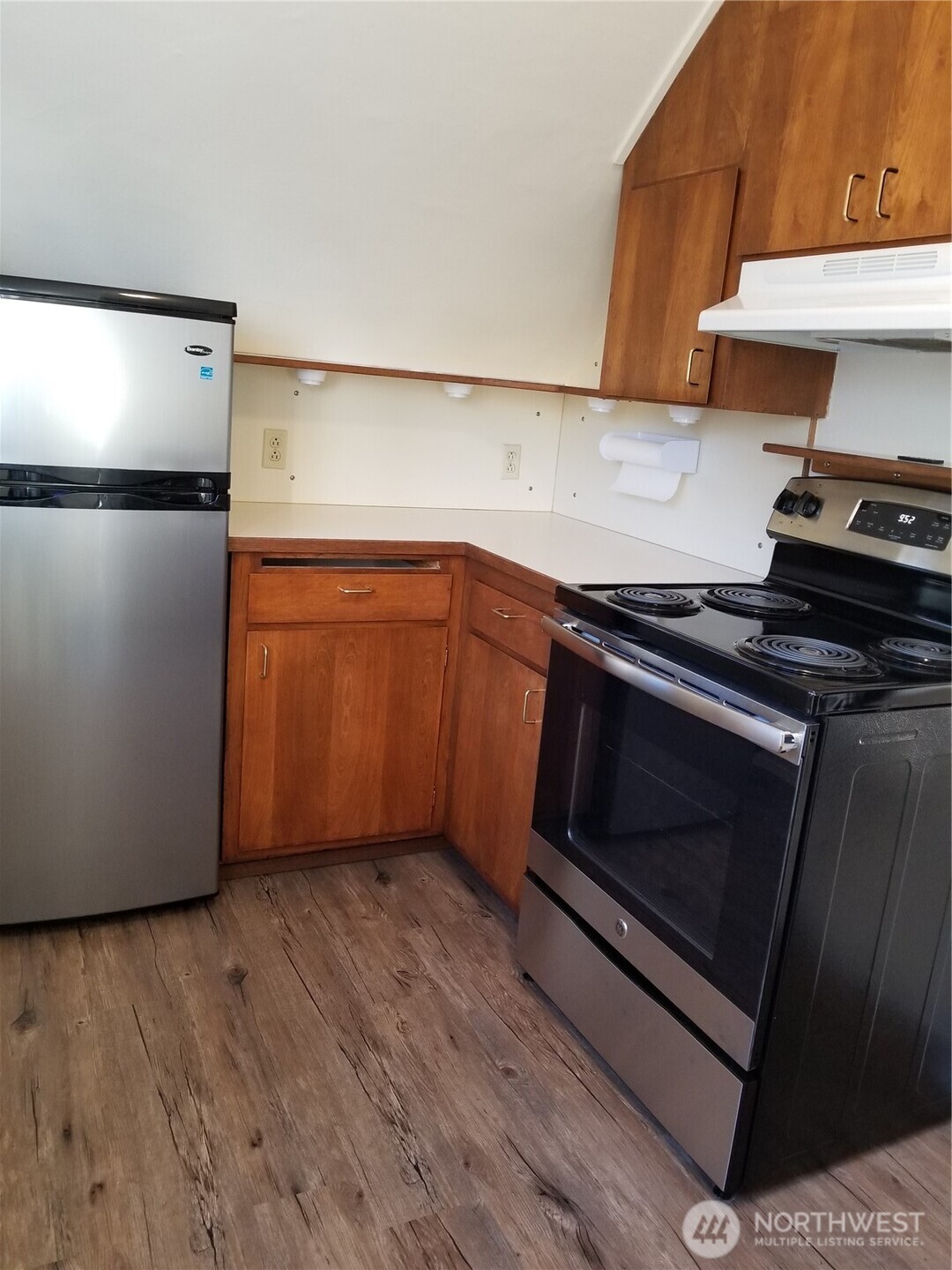 5116 Meridian Avenue North, Unit 1/2 Seattle, WA 98103 - Photo 4 of 17