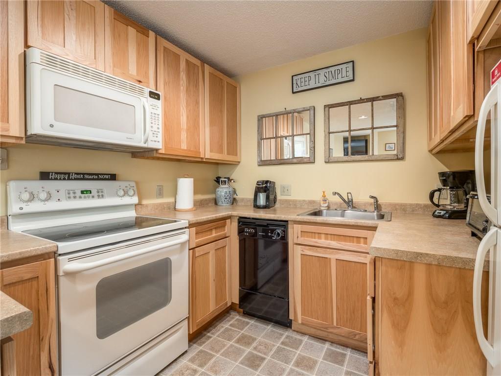 372 Skiway Road, Unit 111 Newry, ME 04261 - Photo 11 of 18 Photo
