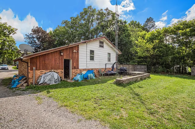 $280,000 | 29460 Highway 62, Dowagiac, MI 49047