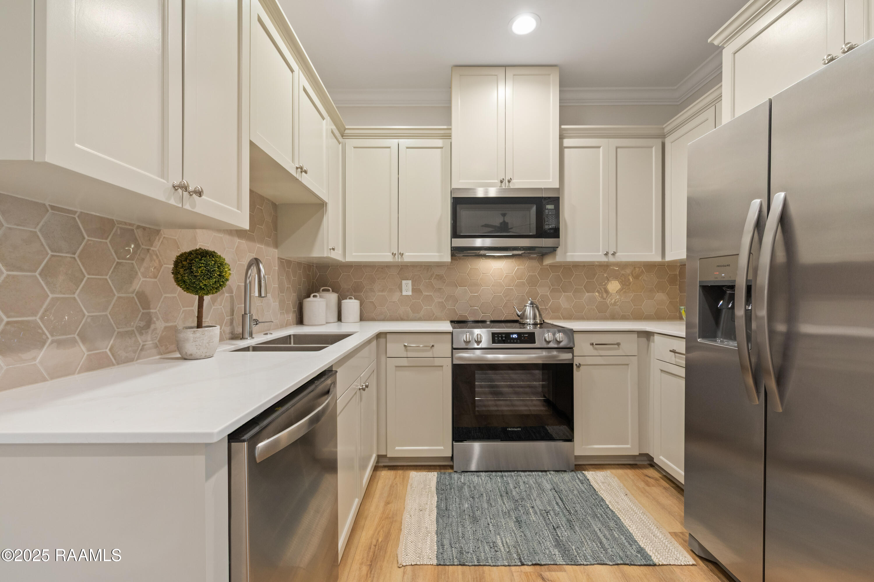 1102 Apollo Road, Unit 201 Scott, LA 70583 - Photo 9 of 12 1102Apollo-188