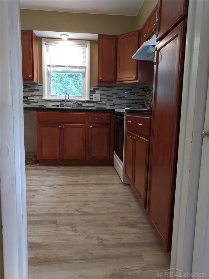 165 Turner Street Romeo, MI 48065 - Photo 23 of 27 50047225-22.JPG