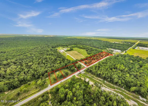$299,000 | Espy Ave Pass, Pass Christian, MS 39571