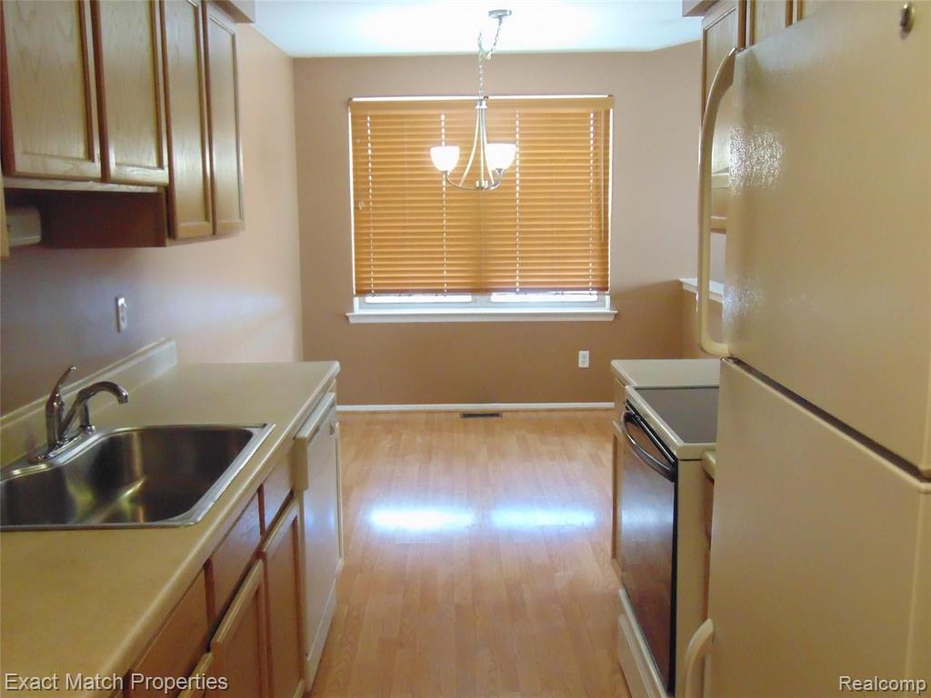 3152 High Pointe Ridge Road Lake Orion, MI 48359 - Photo 10 of 24