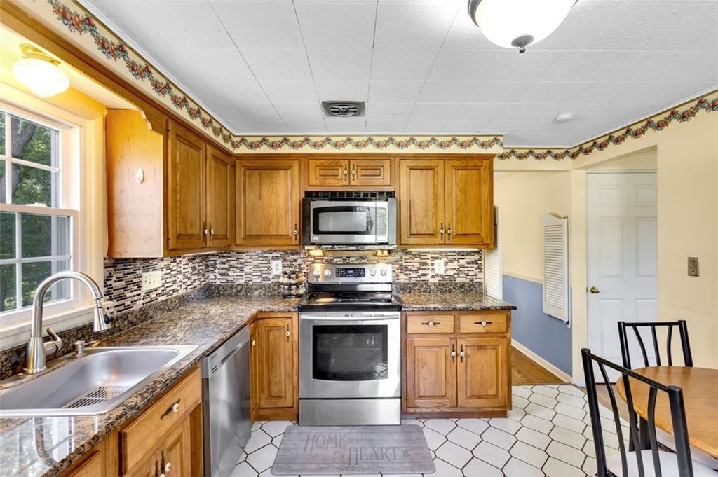 8444 Fox Ridge Road Pittsburgh, PA 15237 - Photo 7 of 30 Gallery Image 7