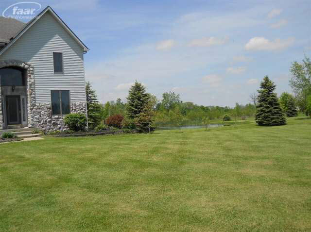4239 North Oak Road Davison, MI 48423 - Photo 54 of 75 21122469-53.JPG