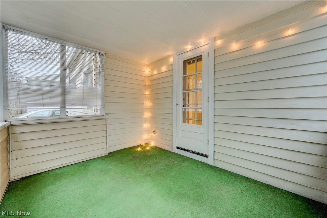 1163 Haselton Road Cleveland Heights, OH 44121 - Photo 30 of 34 Enclosed porch