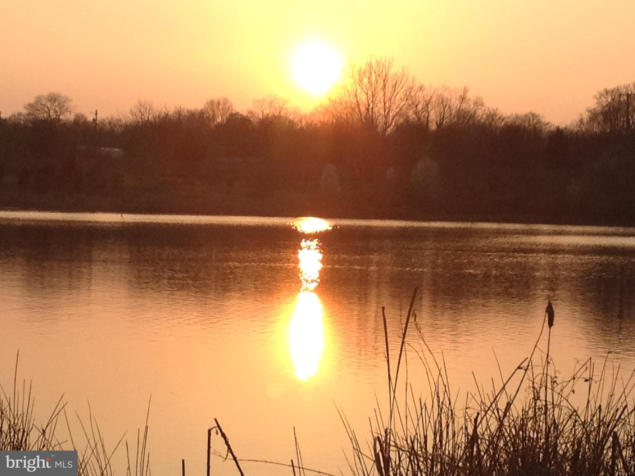 7608 Villanova Road Berwyn Heights, MD 20740 - Photo 36 of 41 sunsets at the lake