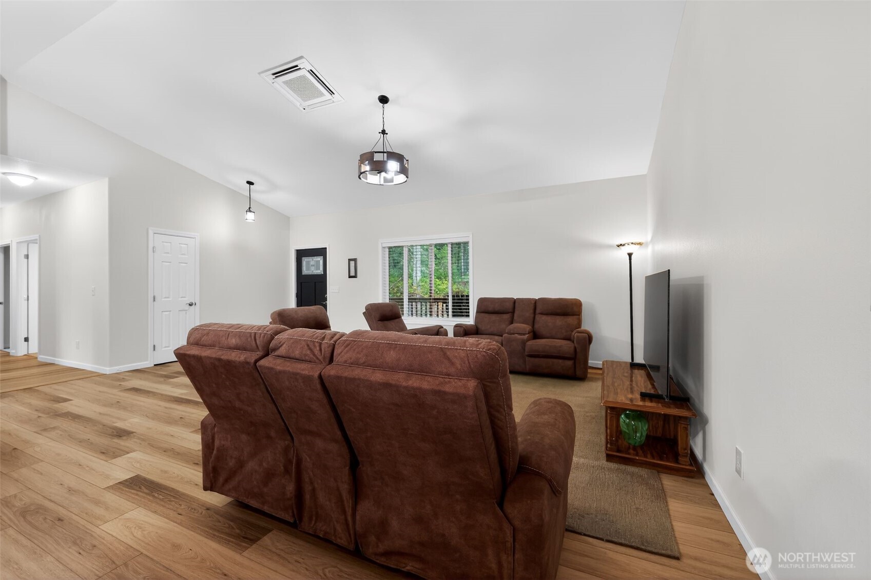 148 East Fox Run Lane Grapeview, WA 98546 - Photo 6 of 32 a living room with furniture and a ceiling fan