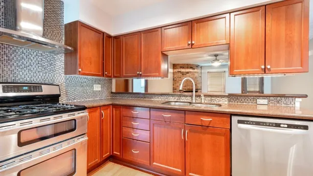 $224,900 | 15218 East Hutchinson Circle, Houston, TX 77071