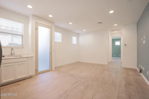 $2,695 | 3719 South 63rd Drive, Phoenix, AZ 85043