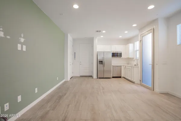 $2,695 | 3719 South 63rd Drive, Phoenix, AZ 85043