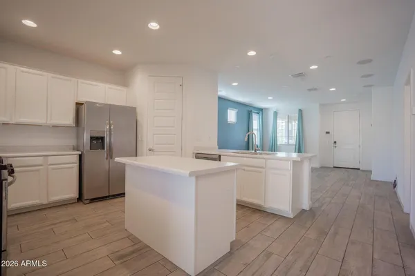 $2,695 | 3719 South 63rd Drive, Phoenix, AZ 85043