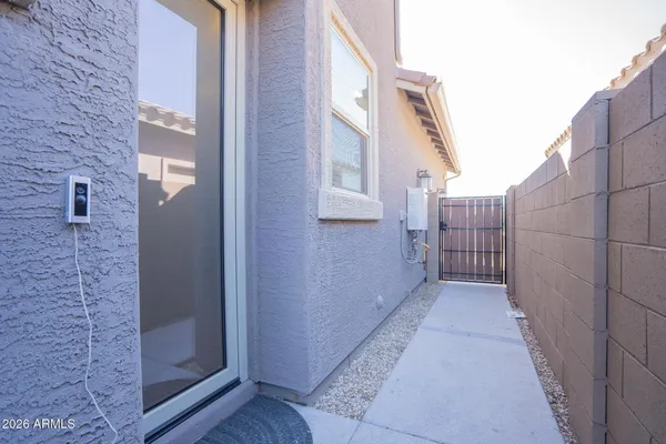$2,695 | 3719 South 63rd Drive, Phoenix, AZ 85043