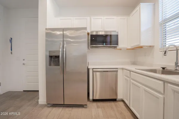 $2,695 | 3719 South 63rd Drive, Phoenix, AZ 85043