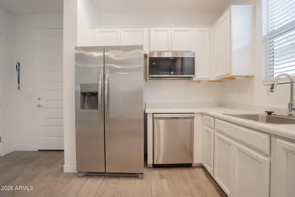 $2,795 | 3719 South 63rd Drive, Phoenix, AZ 85043