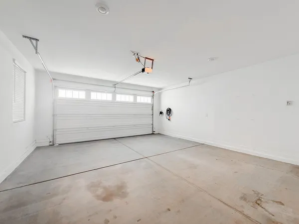 $2,695 | 3719 South 63rd Drive, Phoenix, AZ 85043