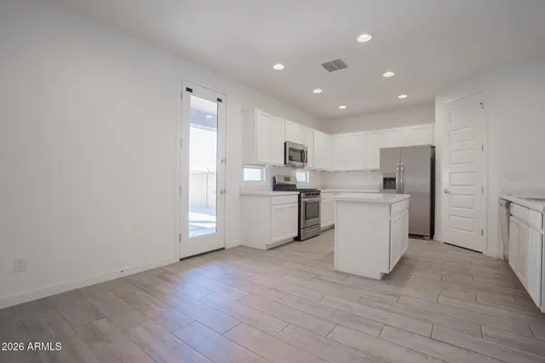 $2,695 | 3719 South 63rd Drive, Phoenix, AZ 85043