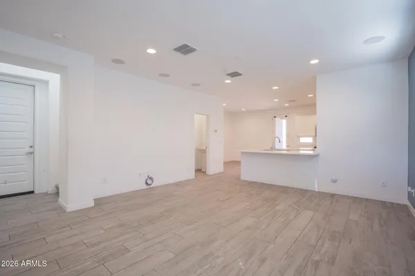 $2,795 | 3719 South 63rd Drive, Phoenix, AZ 85043