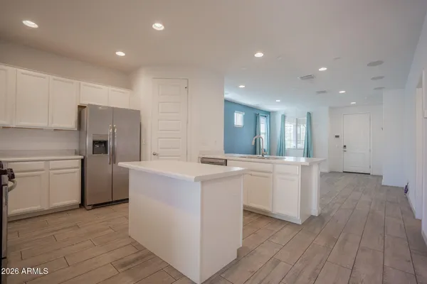 $2,795 | 3719 South 63rd Drive, Phoenix, AZ 85043