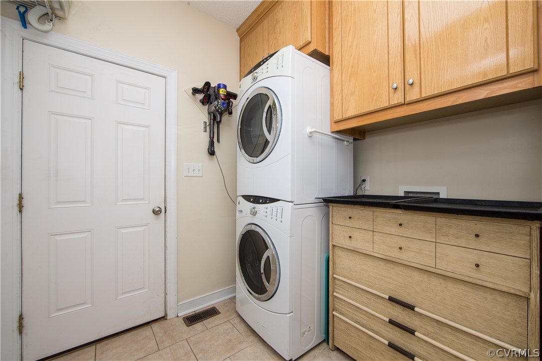 16840 Loving Union Road Disputanta, VA 23842 - Photo 21 of 35 a utility room with dryer and washer