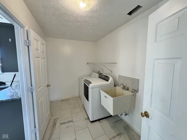 $2,500 | 3658 Pickwick Circle, Plainfield, IN 46168