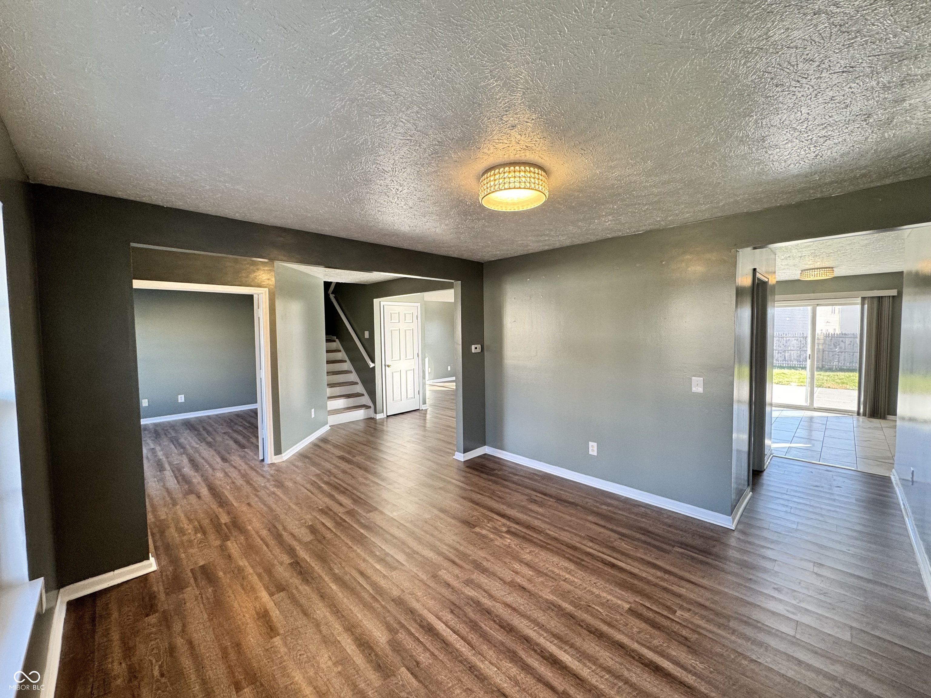 3658 Pickwick Circle Plainfield, IN 46168 - Photo 3 of 33