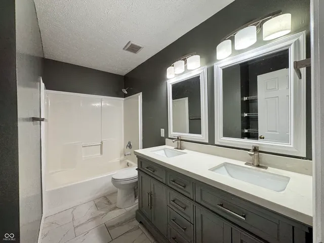 $2,500 | 3658 Pickwick Circle, Plainfield, IN 46168