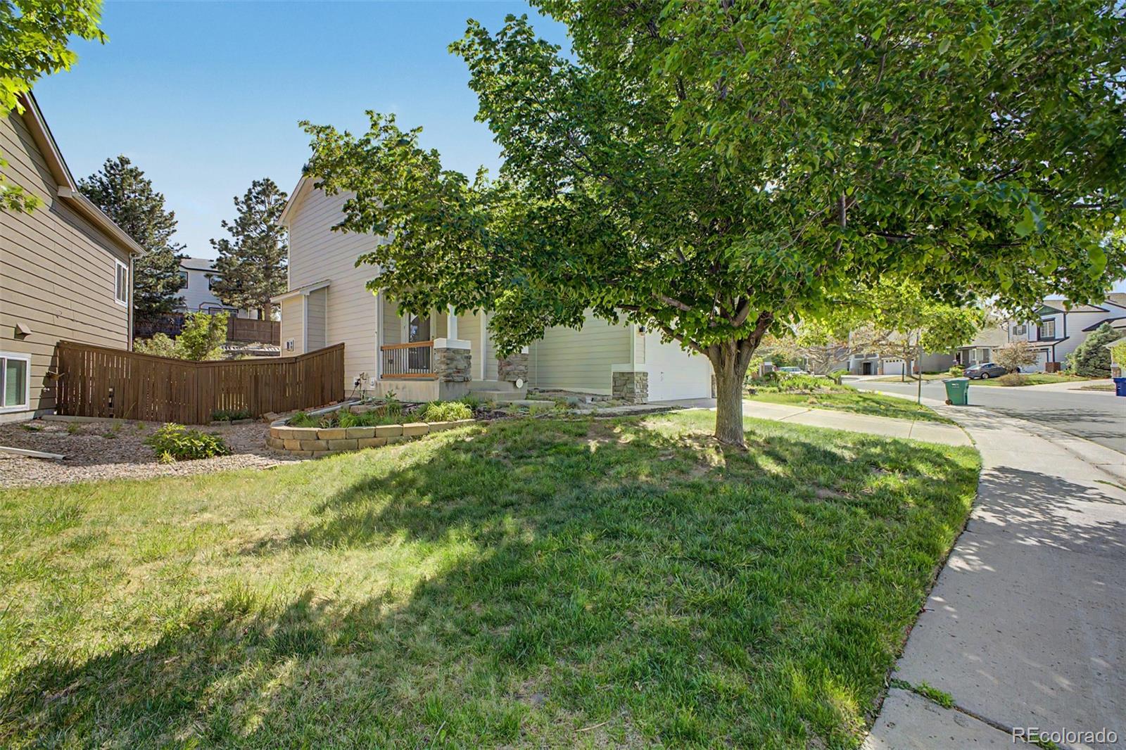 9597 Parramatta Place Highlands Ranch, CO 80130 - Photo 2 of 40