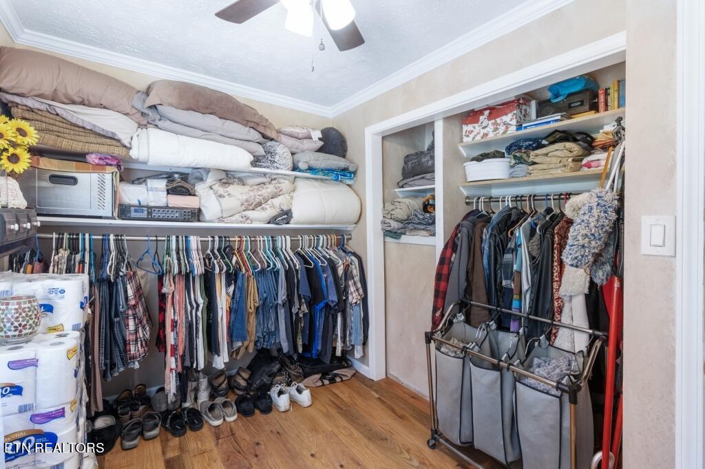 860 Shady Grove Road Lancing, TN 37770 - Photo 17 of 31 17-Closet-3rd Bed Room - 860 Shady Grove