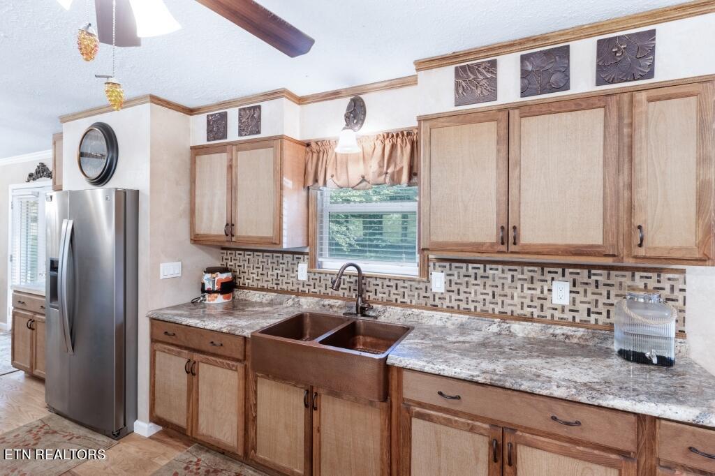860 Shady Grove Road Lancing, TN 37770 - Photo 3 of 31 03-Kitchen - 860 Shady Grove Road Lancin