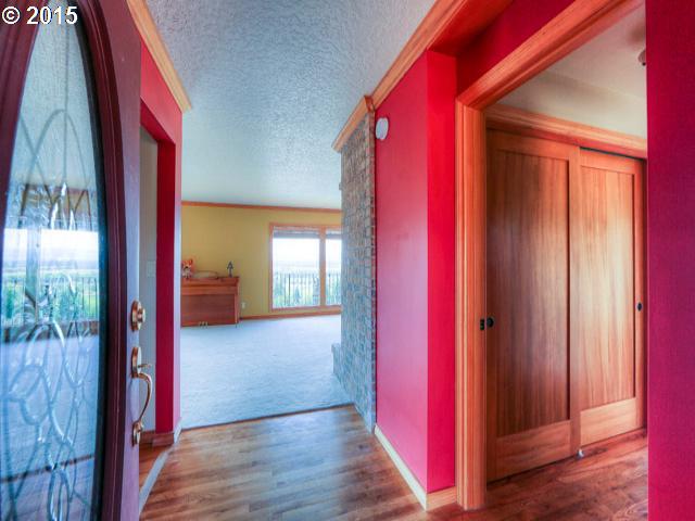 507 South Hillhurst Road, Unit 1 Ridgefield, WA 98642 - Photo 11 of 32 Gallery Image 11