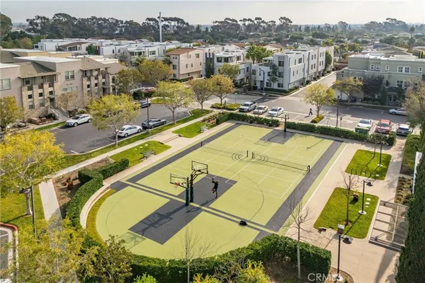 $1,099,000 | 12921 Mission Avenue, Unit 102, Hawthorne, CA 90250